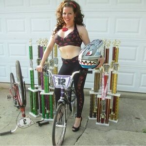 Bluefish Lips Sports Bra NWT